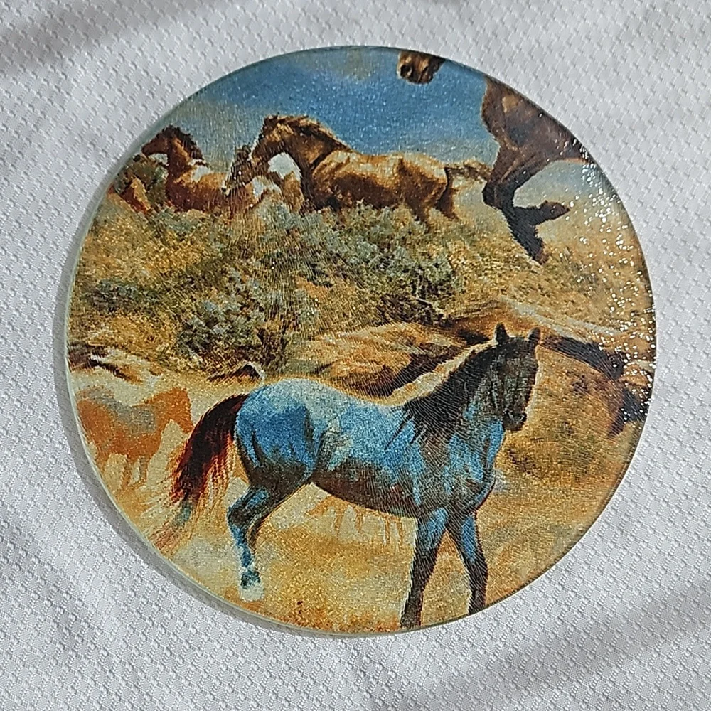 Untamed Horse Beauty 8-inch Tempered Glass Cutting/Serving Board Set Of Two